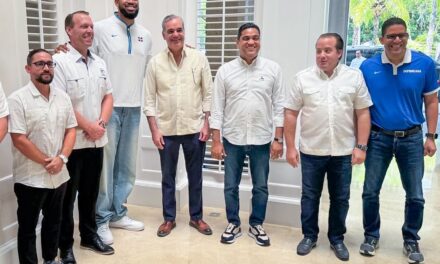 Presidente Abinader felicita a Towns por su pase a final NBA