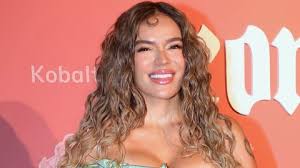 Karol G publica mensaje dirigido al presidente