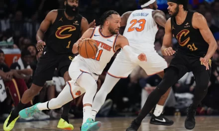 Brunson lidera remontada de los Knicks, que perdían por 22 puntos en el cuarto periodo