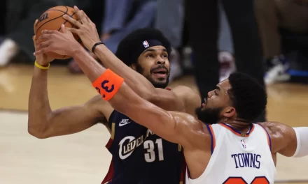 Los Knicks se colocan a una vencimiento de las Finales de la NBA tras derrotar a los Cavaliers