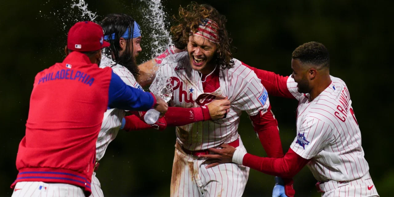 Schwarber fue fundamental y los Phillies remontaron para vencer a los Giantsen 10 entradas