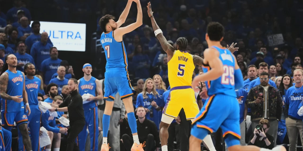 Holmgren anotó 24 puntos para ayudar a los Thunder a vencer a los Lakers