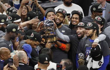 Knicks aplastan a Cavaliers y avanzan a las Finales de la NBA; Towns vuelve a distinguirse con doble-doble | De Posterior Minuto