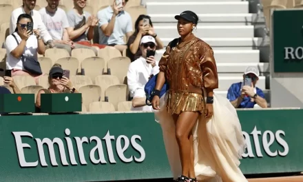 Naomi Osaka da un segundo ocurrencia de finalidad de moda en Roland Garros | De Zaguero Minuto