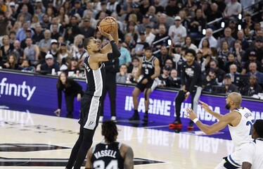 Wembanyama lidera arrollador triunfo de Spurs y los acerca a la final del Oeste | De Extremo Minuto