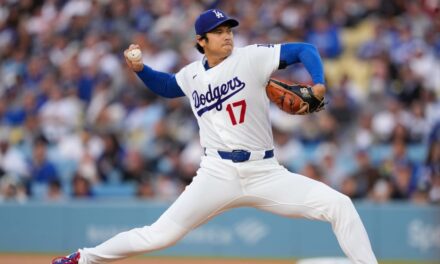 Ohtani deja sin hits a Rockies por seis innings y abre pernio con jonrón otra vez