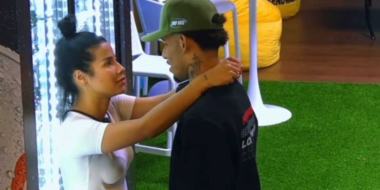 Karla Álvarez «La Mana» pregunta al Sr. Jiménez en Planeta Alofoke