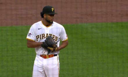 Piratas ascienden al dominicano Wilber Dotel para proteger su bullpen | De Extremo Minuto