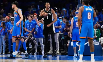 Wembanyama anotó 41 puntos y capturó 24 rebotes, y los Spurs vencieron al Thunder