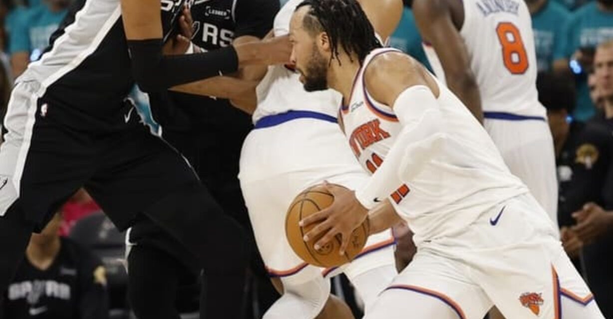 Knicks y Spurs van hoy 2do. duelo finales NBA