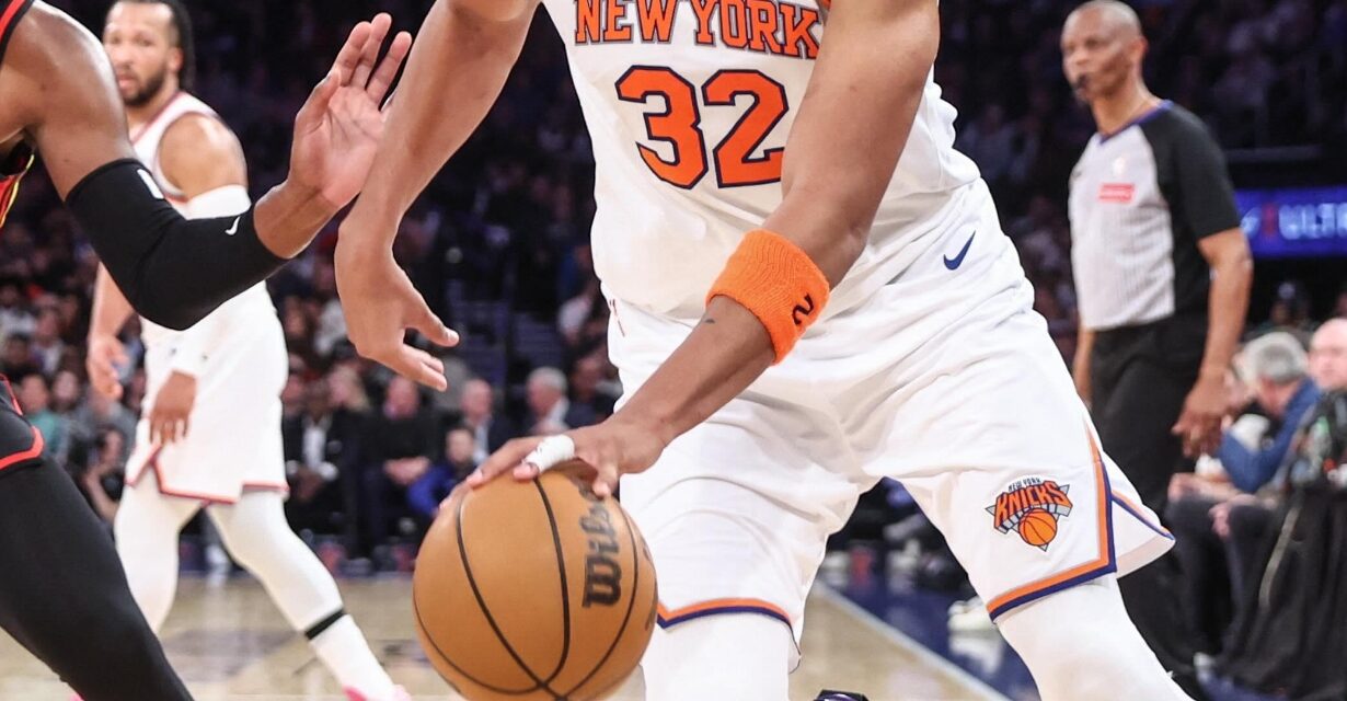 Karl Towns hace autocrítica Knicks por primera derrota