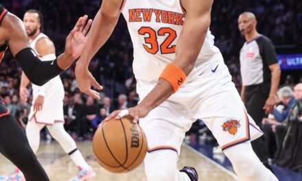 Karl Towns hace autocrítica Knicks por primera derrota