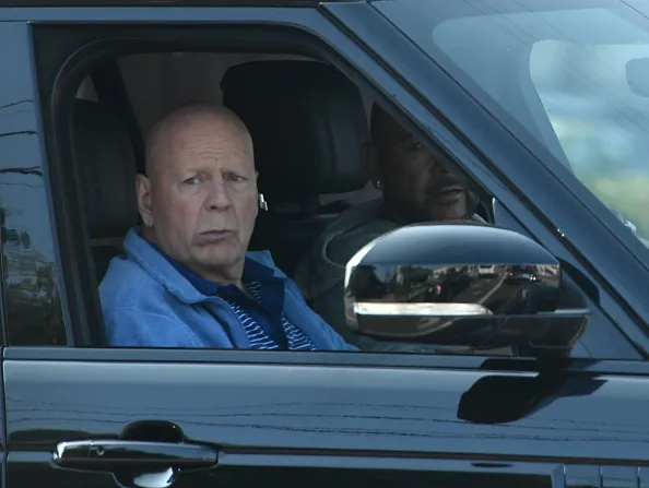 La esposa de Bruce Willis revela cómo progresa la demencia