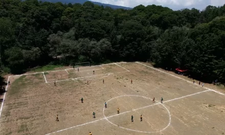 La cancha de fútbol que resiste adentro de un antiguo volcán en el sur de Ciudad de México | De Postrer Minuto
