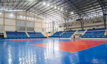 Entrega obras deportivas del MIVHED consolidan a RD