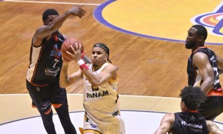 Metros resisten, vencen a Titanes y llegan a 17 triunfos | De Postrer Minuto