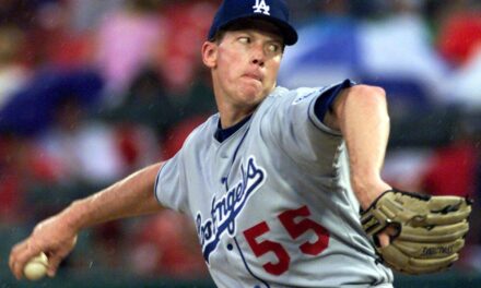 Orel Hershiser quería que Cristopher Sánchez le «rompiera» su récord de entradas sin permitir carrera
