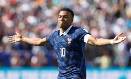 Mbappé lidera a Francia en un sólido triunfo sobre Senegal en su estreno mundialista | De Extremo Minuto