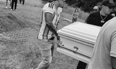 Michael Flores se despide de su sobrina