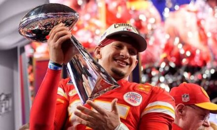 Patrick Mahomes firma histórica extensión con los Chiefs hasta 2033 por más de US$500 millones | De Zaguero Minuto