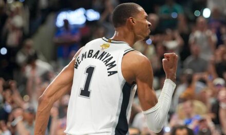 Wembanyama firma extensión récord con los Spurs por US$252 millones: «Estoy aquí para quedarme» | De Posterior Minuto