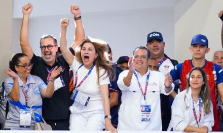 Carolina Mejía loa el embajador dejarán los Juegos a la RD
