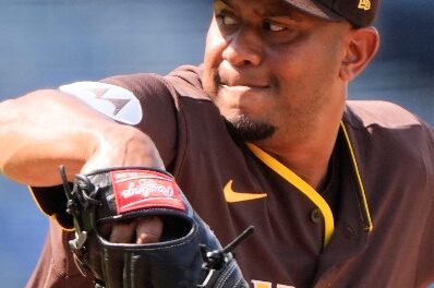 Los Padres activan a Randy Vásquez y a Wandy Peralta