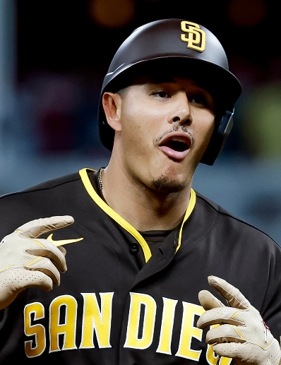 Vladimir Guerrero Jr. y Manny Machado batean dos sencillos