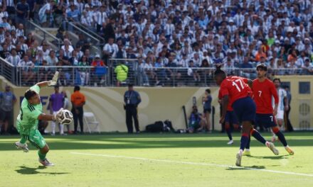 Argentina afronta la prórroga con diez jugadores tras una expulsión en la final del Mundial | De Postrero Minuto