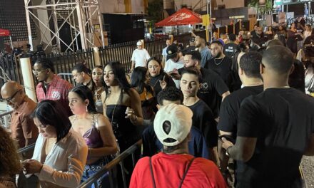 Encarnación Hinchas llenan el Estadio Cibao para celebrar los 20 abriles de carrera de Arcquerubín | postrero minuto