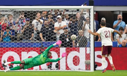 España se impone a Francia y Kylian Mbappé