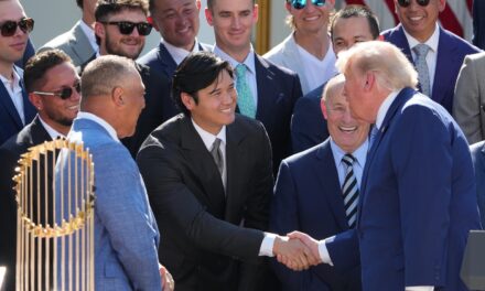 Donald Trump recibe a los Dodgers, campeones de la Serie Mundial, en la Casa Blanca