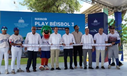Gobierno inaugura play de de béisbol del Centro Olímpico