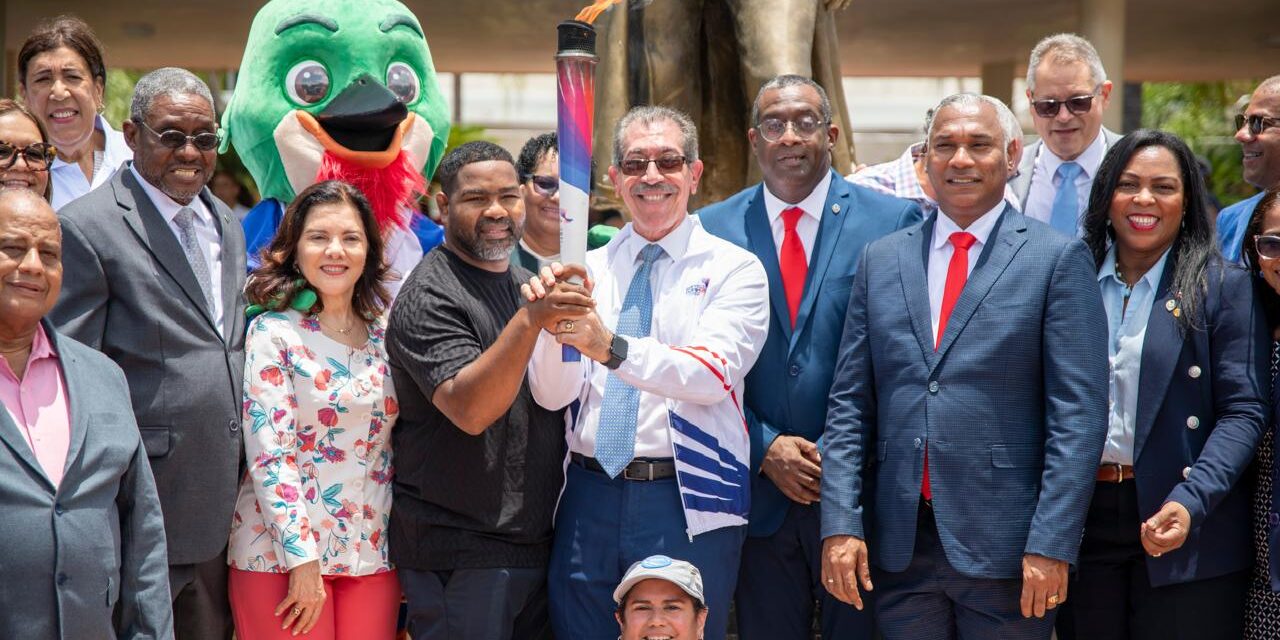 UASD recibe la guía de los Juegos Centroamericanos