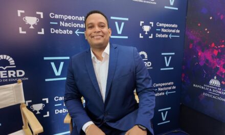 Gerand Ventura resalta que el Campeonato Nacional de Debate