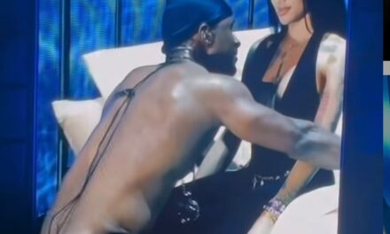 El cantante Usher vive un momento incómodo al intentar su famosa dinámica en el círculo con un fan que lo rechazó | postrer minuto