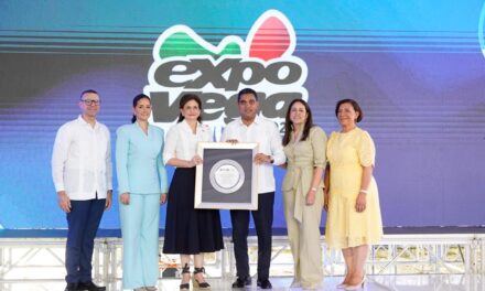 Dedican Expo Vega Real 2026 al ministro de Deportes