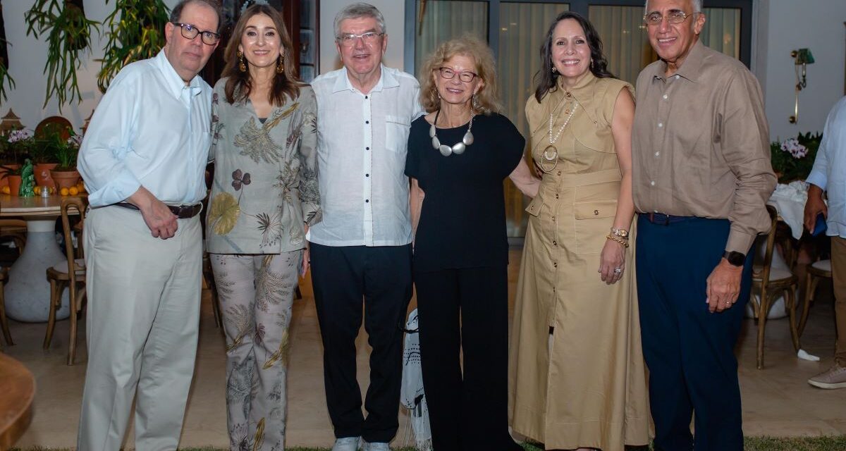 Felipe Vicini y CRESO ofrecen admisión en honor a miembros del COI