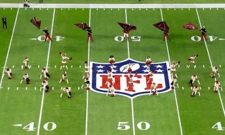 EE.UU. deporta al primer deportista de la NFL nacido