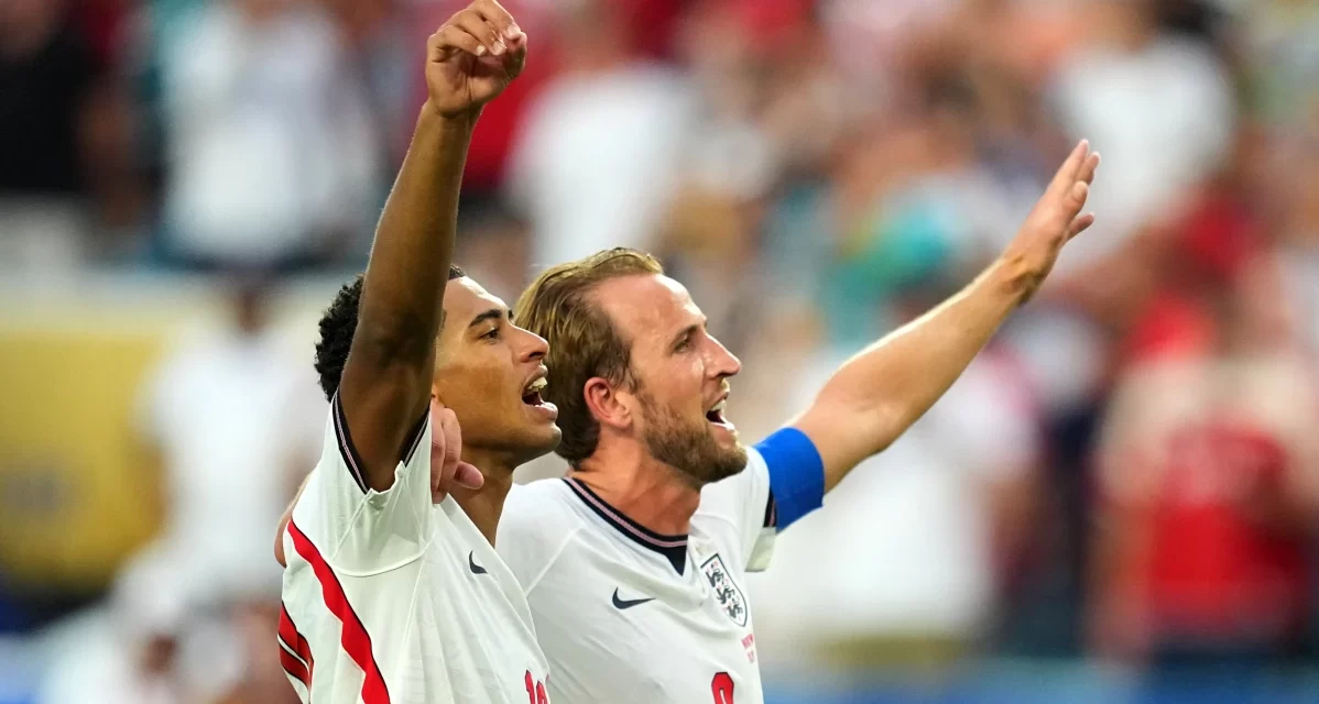 Bellingham anota dos goles para darle la triunfo a Inglaterra sobre Haaland y Noruega por 2-1 y clasificarla para las semifinales 