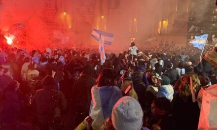 Argentinos salen a las calles a corresponder a su selección