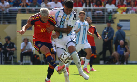 Árbitro anula gol de España en presencia de Argentina tras revisión del VAR | De Posterior Minuto