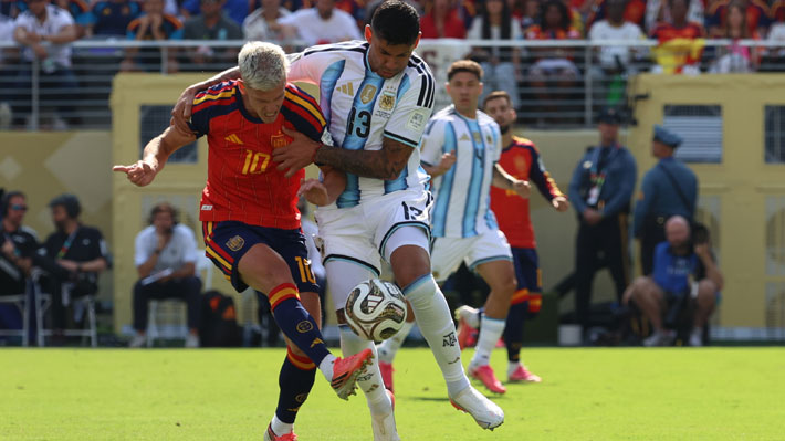 Árbitro anula gol de España en presencia de Argentina tras revisión del VAR | De Posterior Minuto