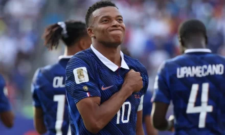 Mbappé supera a Messi como mayor goleador histórico en mundiales y lidera la Bota de Oro