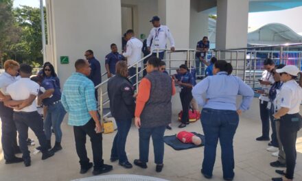 Realizan simulacro evaluación de heridos en centro acuáticos para JCC Santo Domingo 2026