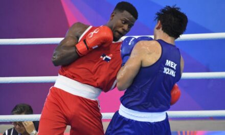 Cristián Pinales y Yunior Alcántara van a semis lucha