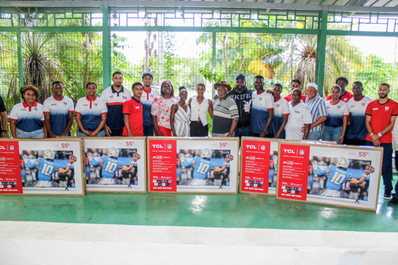 Robo de 35 televisores afecta homenaje a atletas de Bayaguana que participaron en Santo Domingo 2026 | De Extremo Minuto