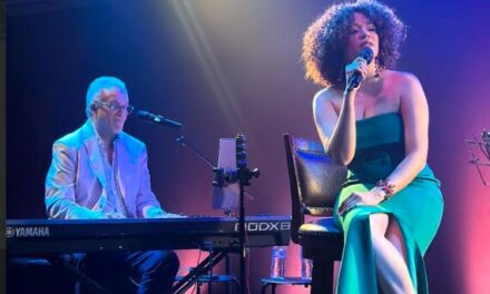 “Mi vida en canciones”, el concierto con el que Stephany Ortega emocionó al sabido | De Extremo Minuto