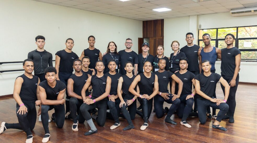 Bellas Artes impulsa el talento primoroso y la danza con Só Dança in Motion | De Posterior Minuto