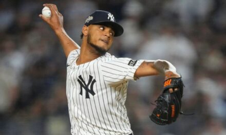 Camilo Doval pasa de los Yankees a los Piratas en un cambio
